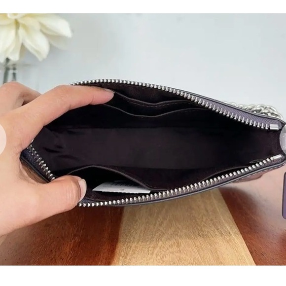 COACH  NOLITA 19 NWT LEATHER EMBOSSED CONVERTIBLE WRISTLET - Picture 4 of 6